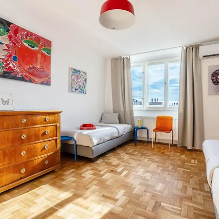 Апартаменты Artsy Loft Downtown 2 *