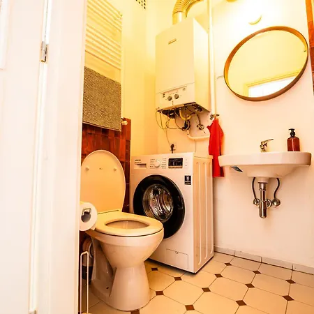 Apartament Artsy Loft Downtown 2 *