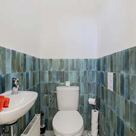 Apartament Artsy Loft Downtown 2 *