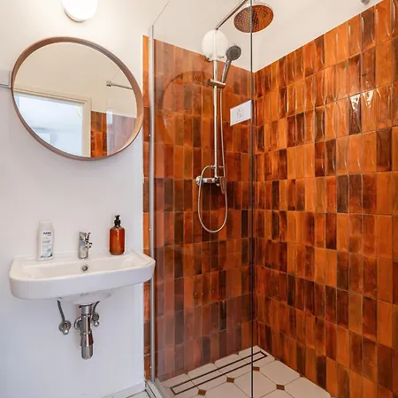 Artsy Loft Downtown 2